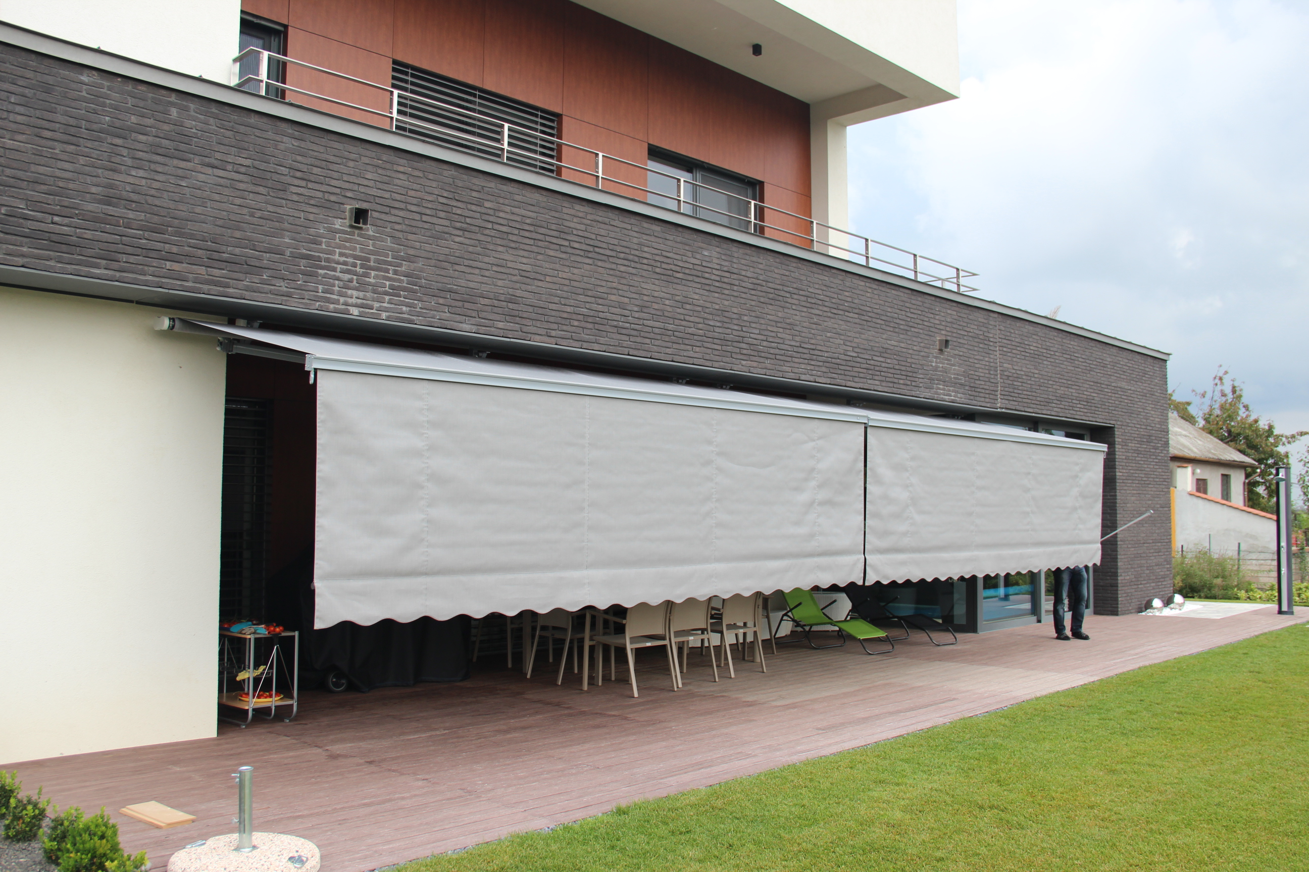 Függőleges napellenző